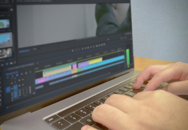 動画編集を独学で行う